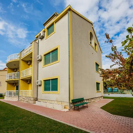 דירה Bikic Kaštela